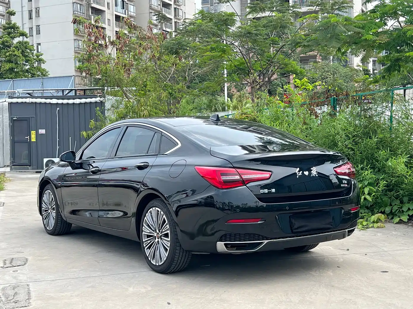 Hongqi H5 2022 Classic 1.5T DCT Flag Rhythm Edition фото 4