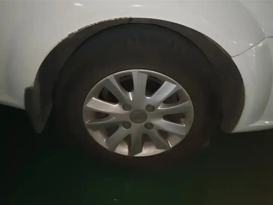 Buick Excelle 2013 1.5L Automatic Classic фото 6