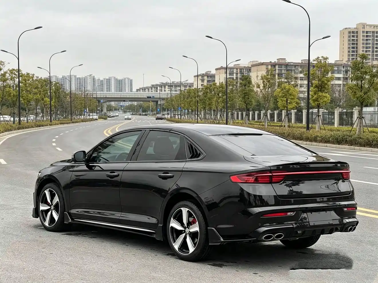 Фото 6 - Geely Preface