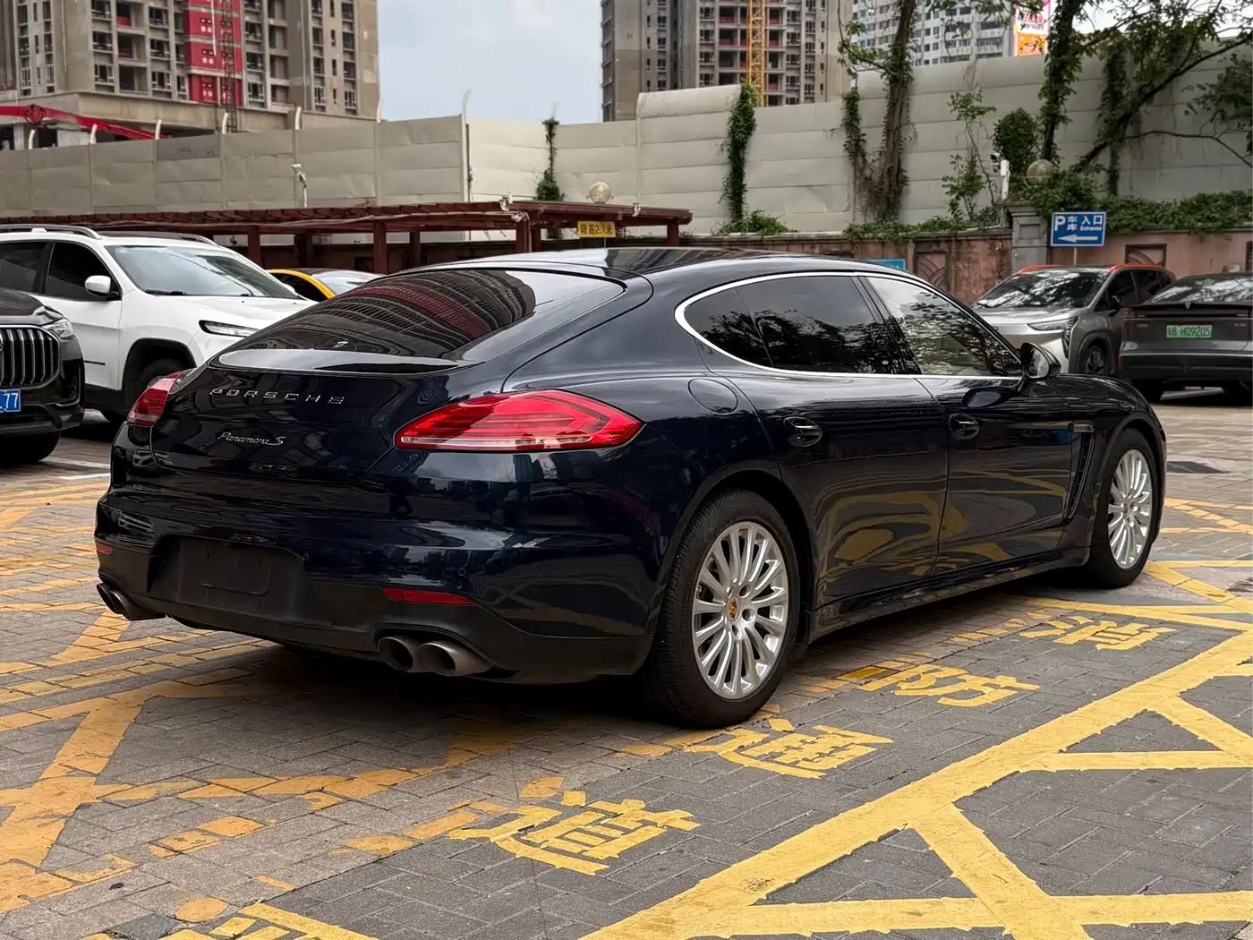Porsche Panamera 2014 Panamera S Executive 3.0T фото 11
