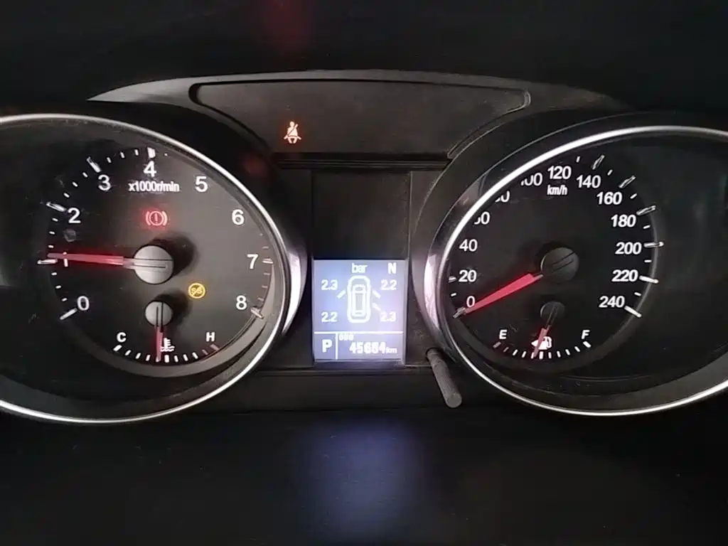 Haval M6 2019 1.5T DCT 2WD Value Edition (China VI) фото 12