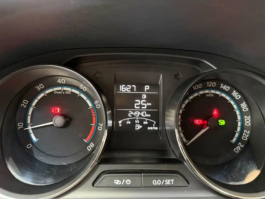 Škoda Kamiq 2022 1.5L Automatic Comfort Edition фото 10