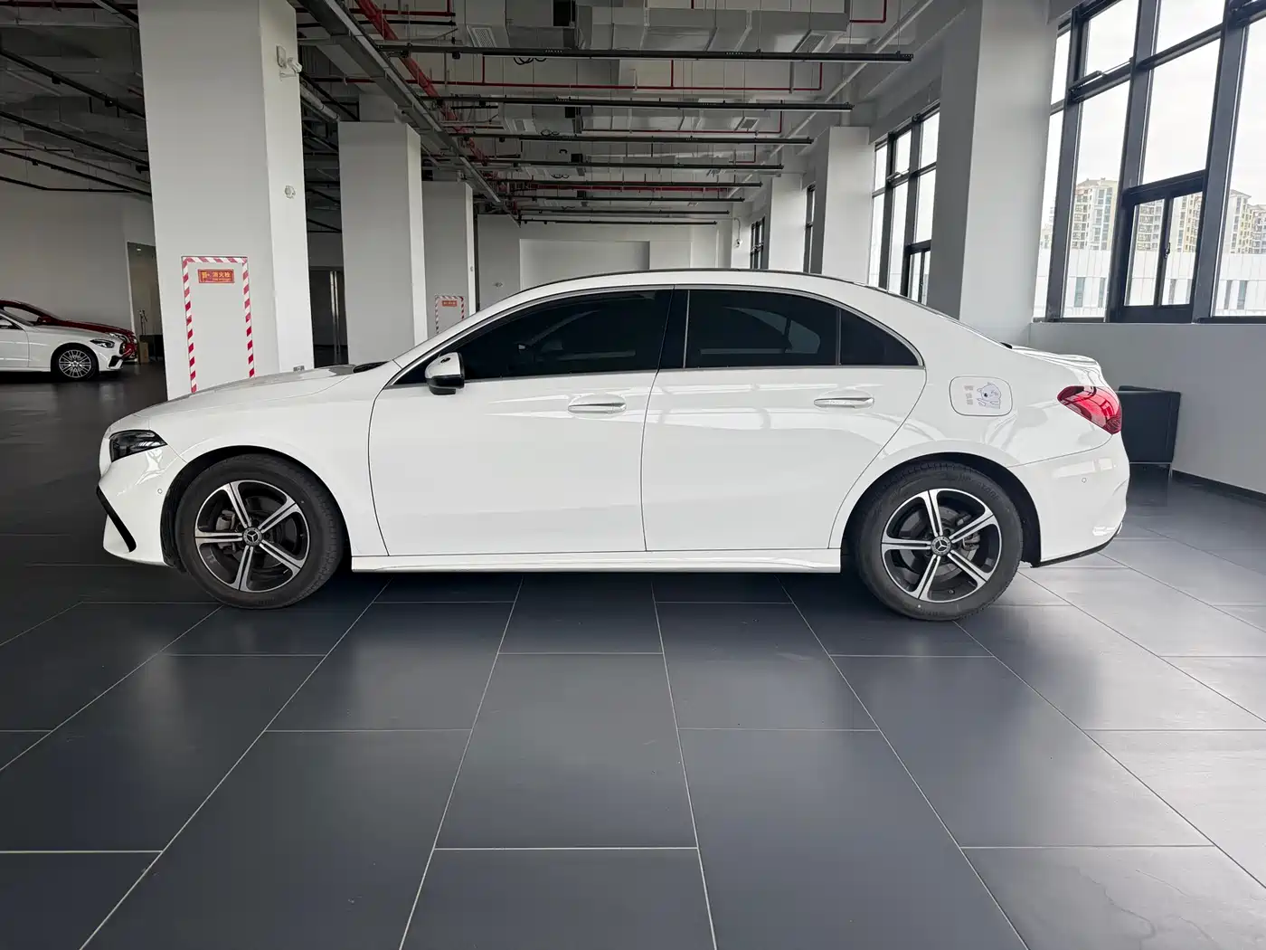 Mercedes-Benz A-Class 2024 A 200 L Fashion Edition фото 3