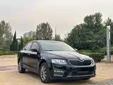 Фото 3 - Škoda Octavia