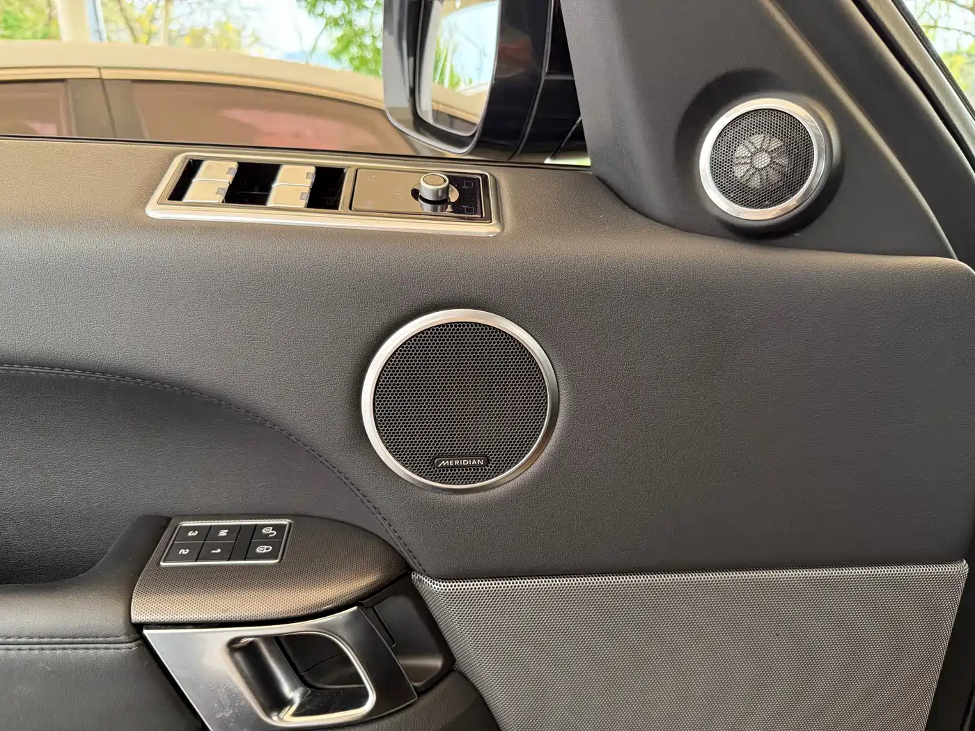 Land Rover Range Rover Sport 2016 Model 3.0 SC V6 HSE DYNAMIC фото 14