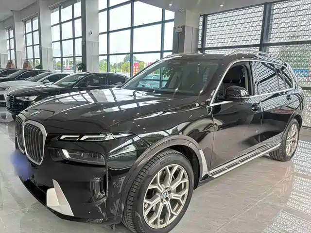 BMW X7 2023 xDrive40i Leading Luxury Package