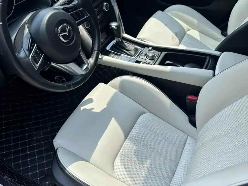 Фото 20 - Mazda CX-4