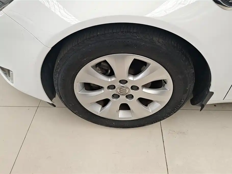 Buick Regal 2015 2.0L Leading Fashion Model фото 6