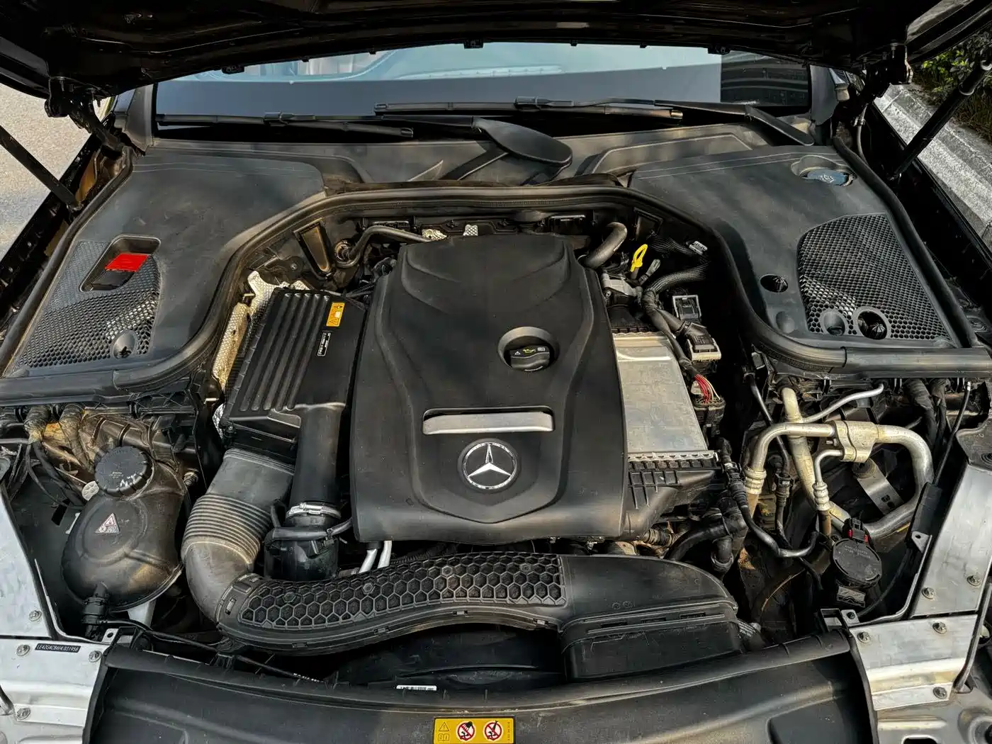 Mercedes-Benz E-Class 2016 E 200 L Sport Type фото 22