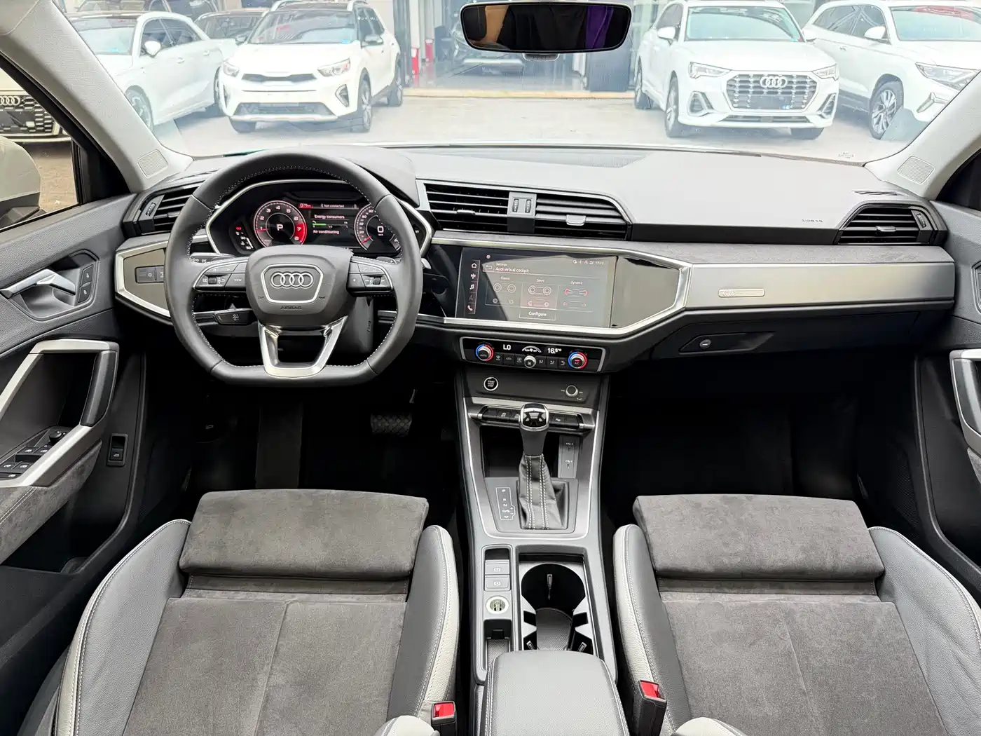Audi Q3 2022 35 TFSI Fashion Dynamic фото 16
