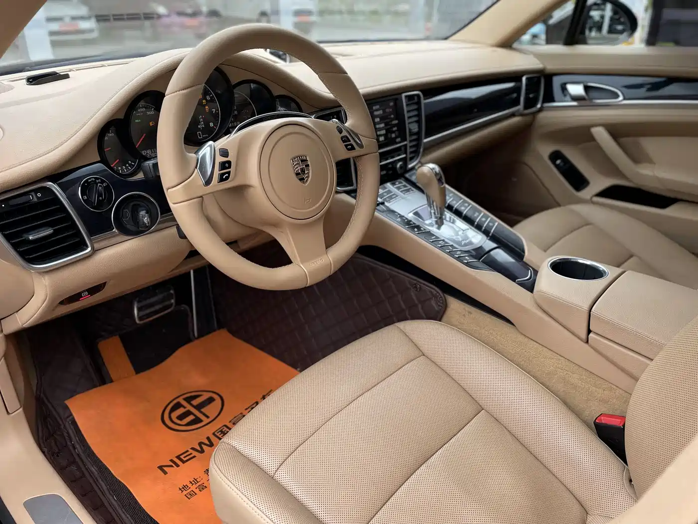 Porsche Panamera 2010 Panamera 4 3.6L фото 6