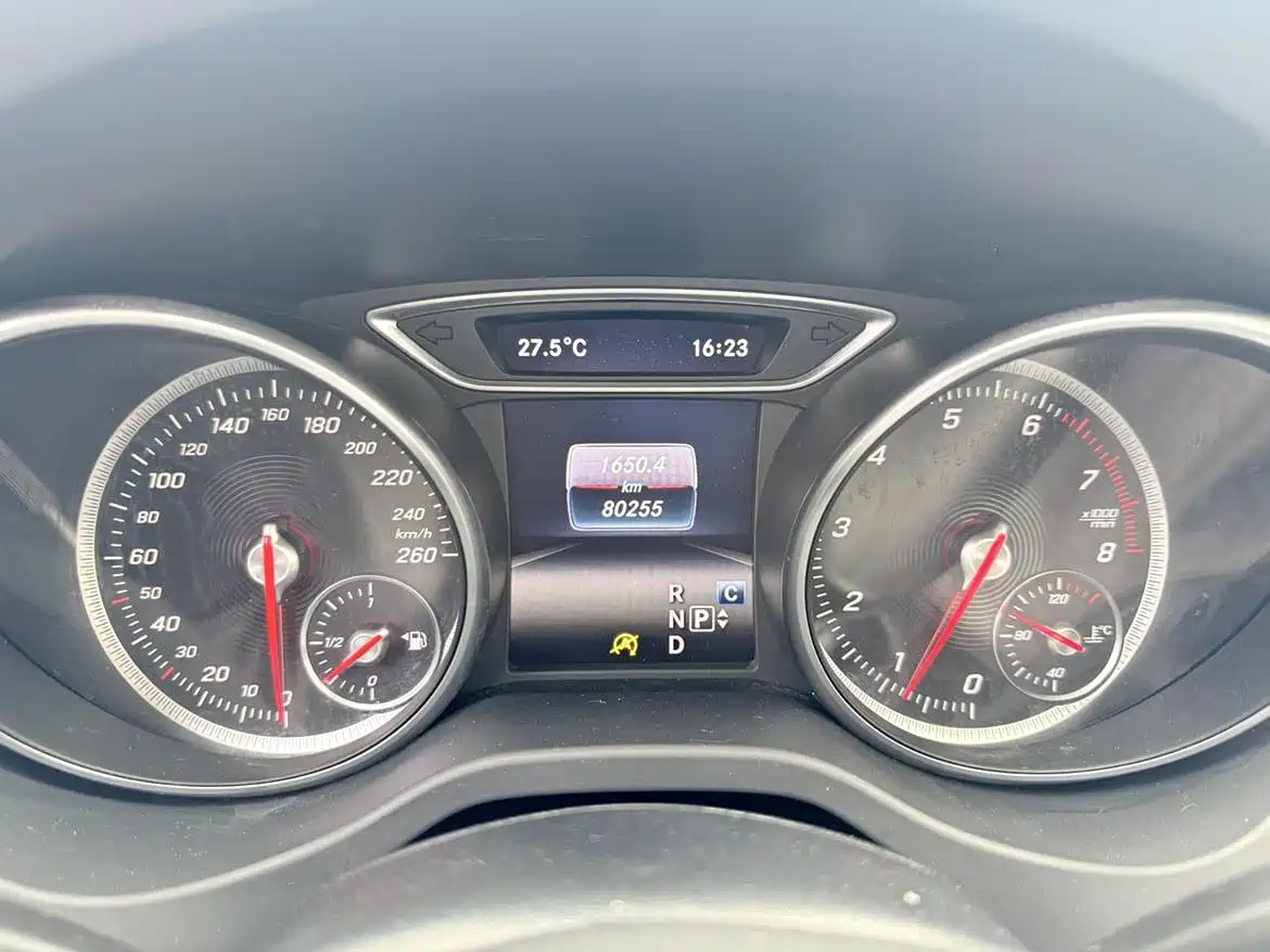 Mercedes-Benz GLA 2017 GLA 200 Dynamic фото 20