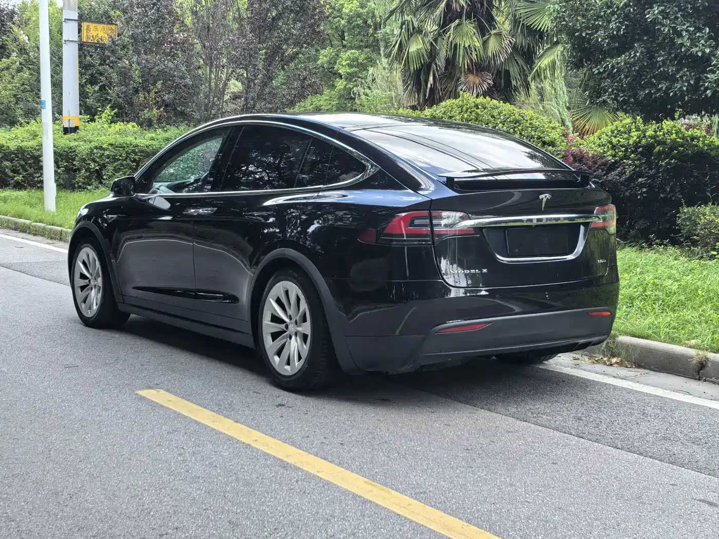 Tesla Model X 2016 2016 Model X 90D