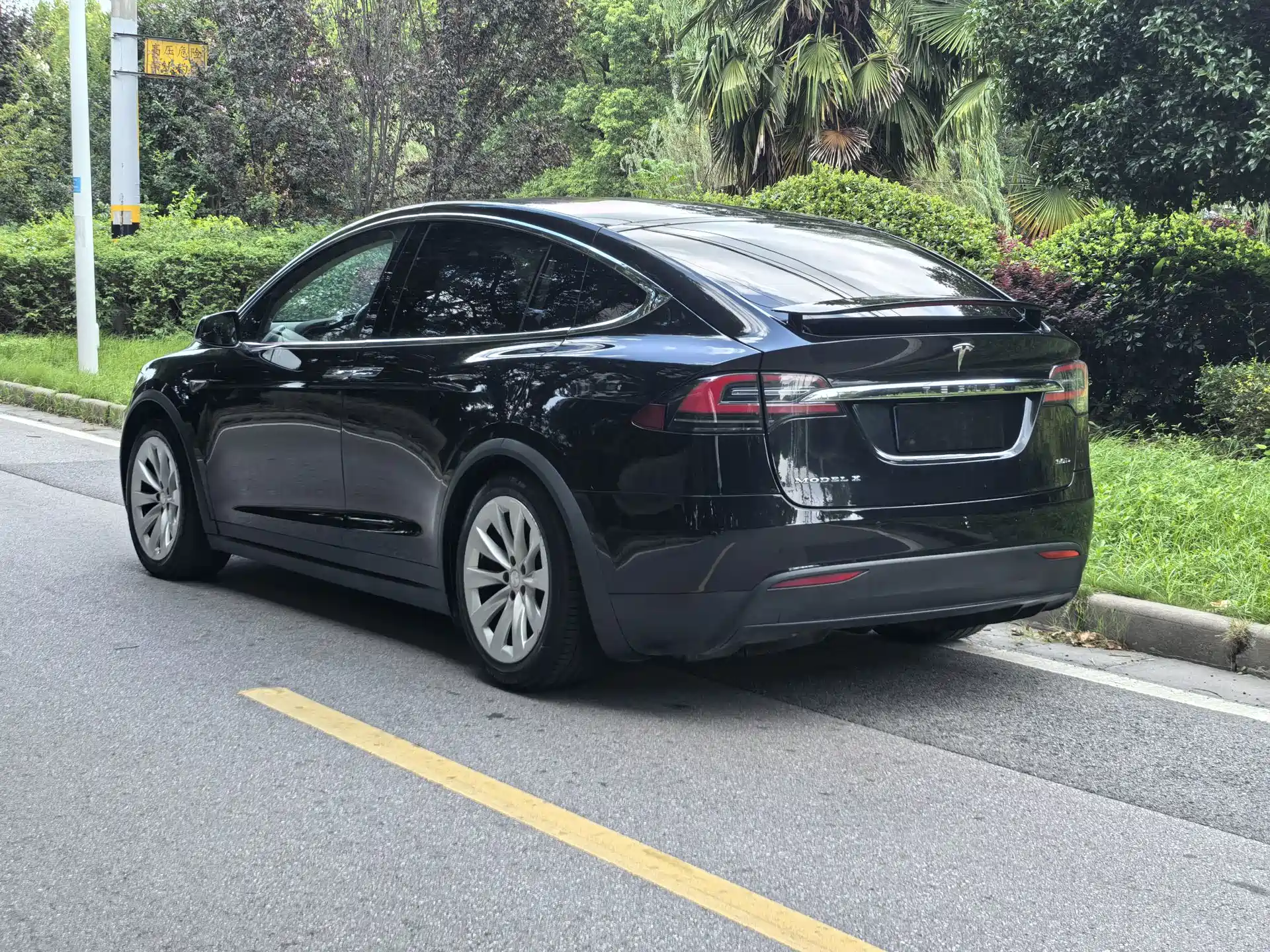 Фото 5 - Tesla Model X