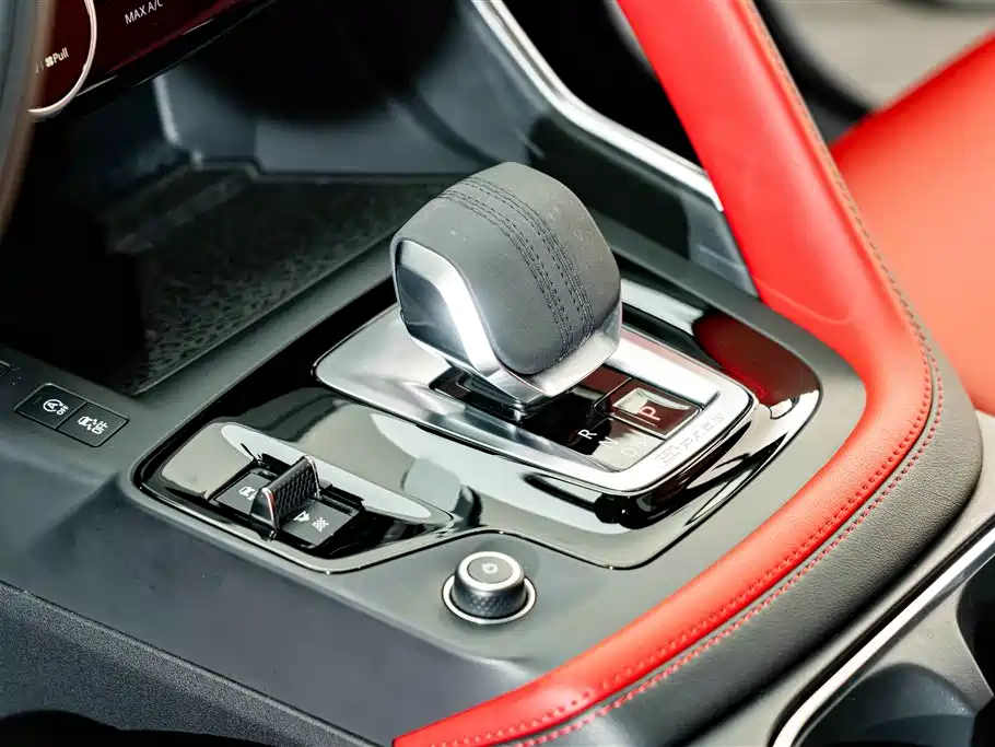 Jaguar E-PACE 2023 2024 Progressive Sport Edition R-DYNAMIC S