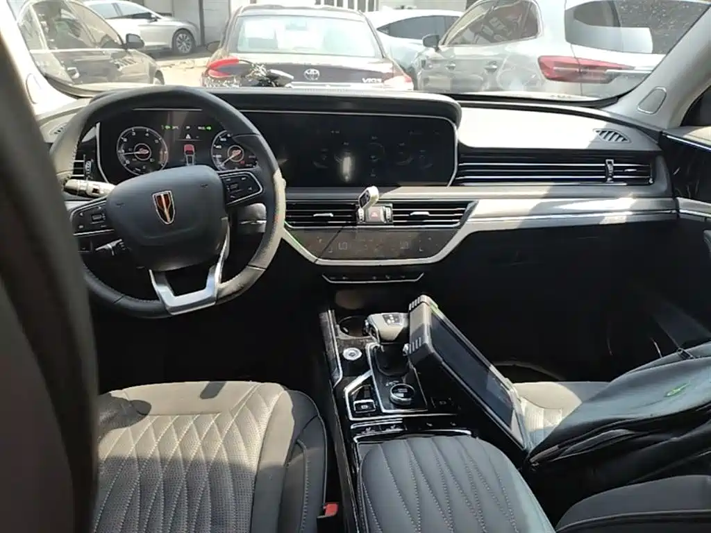 Hongqi HS5 2022 Facelift 2.0T Smart Flag Enjoyment Edition фото 10
