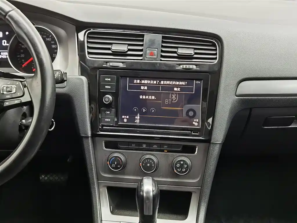 Volkswagen Golf 2016 1.6L Automatic Fashion фото 12