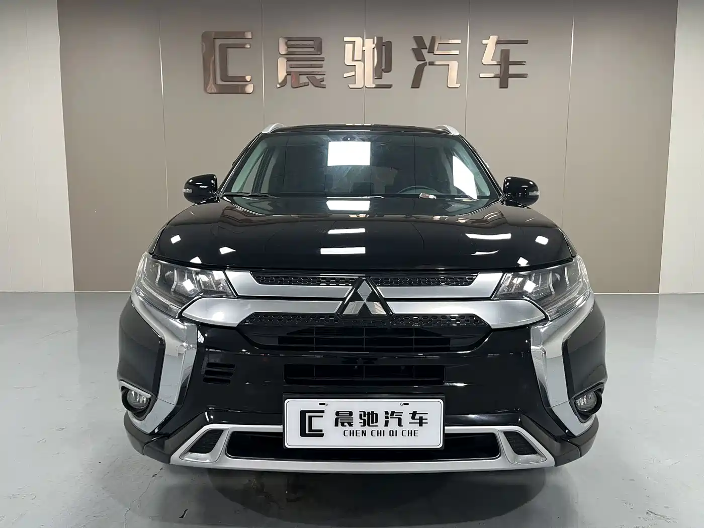 Mitsubishi Outlander 2022 2021 2.4L 4WD Deluxe Edition 7-Seater