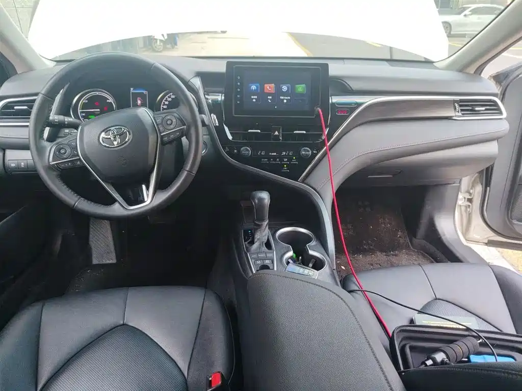 Toyota Camry 2021 Hybrid 2.5HGVP Leading Edition фото 5