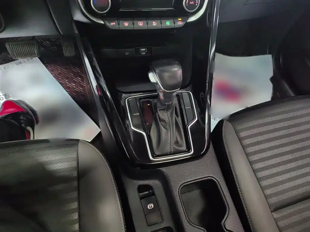 Kia Sportage 2019 2.0L Automatic Smart Luxury Edition фото 10