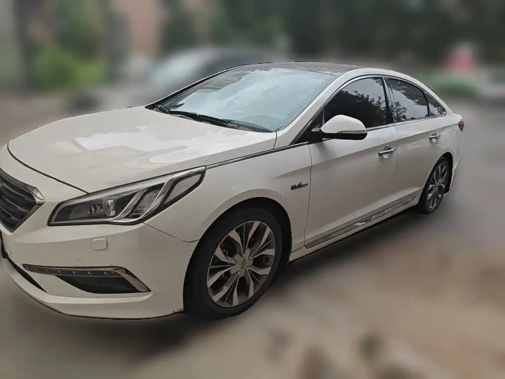 صورة 1 - Hyundai Sonata