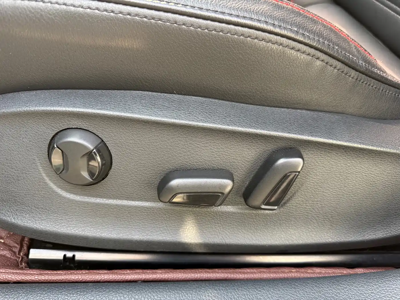 Volkswagen Sagitar 2013 2.0TSI GLI фото 14