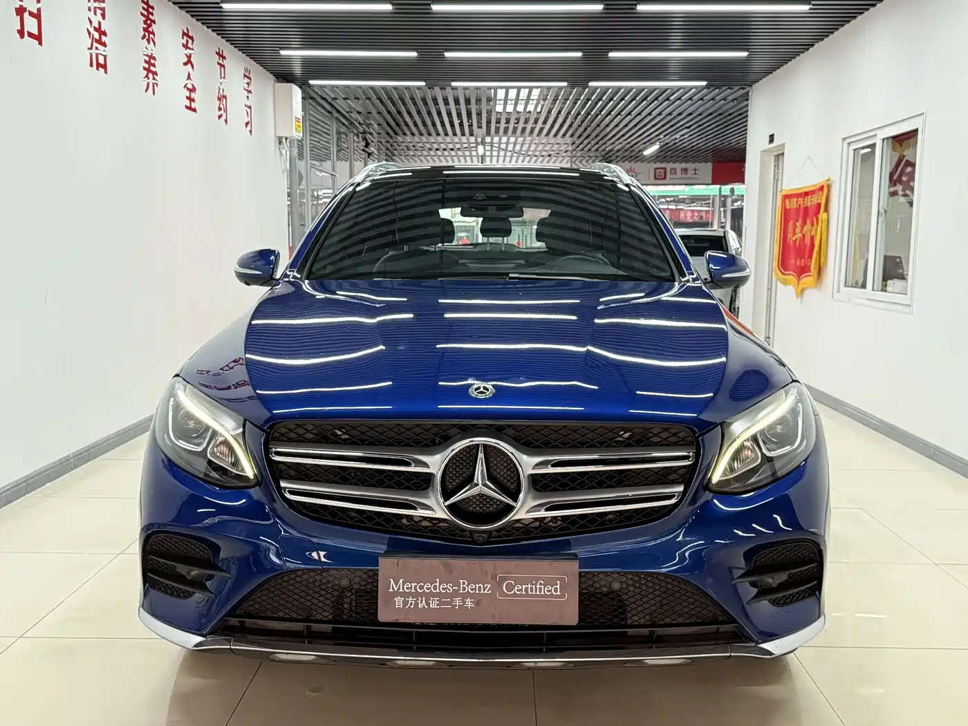Mercedes-Benz GLC 2018 Facelift GLC 260 4MATIC Luxury фото 2