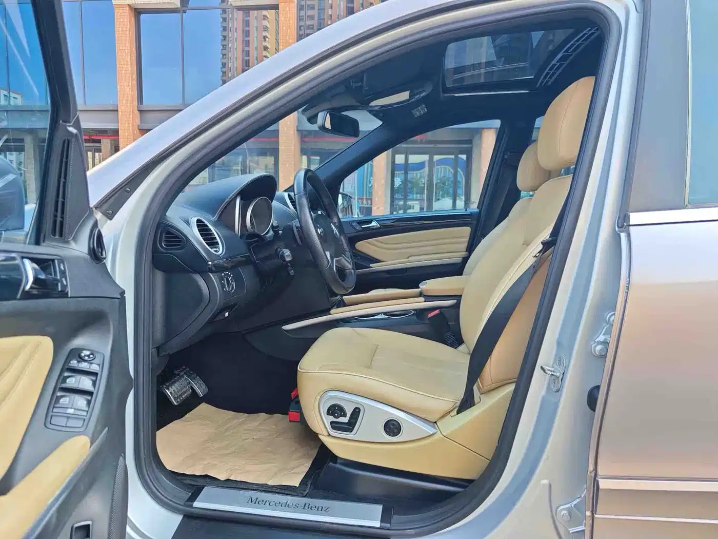 Mercedes-Benz M-Class 2010 ML 350 4MATIC Luxury Special Edition фото 9