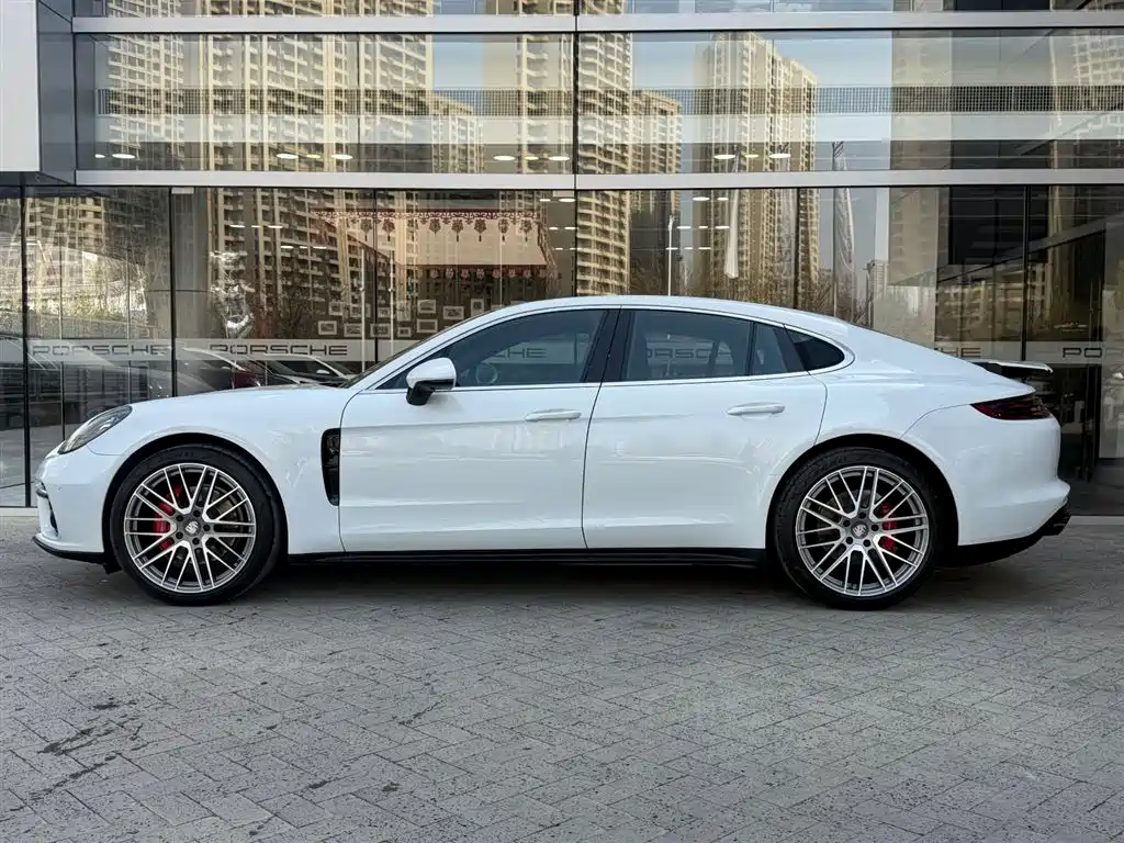 Porsche Panamera 2017 Panamera 3.0T фото 3