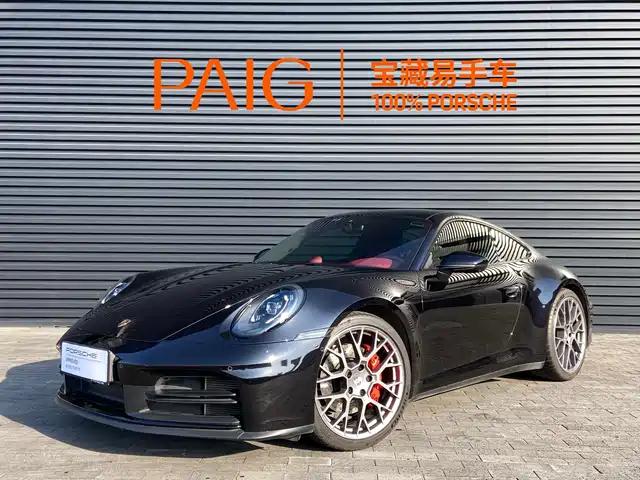 PORSCHE 911 2025