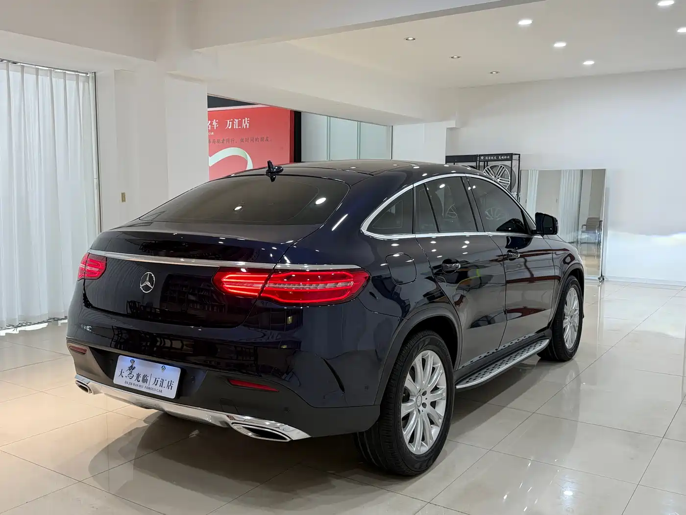 Mercedes-Benz GLE Coupe 2015 GLE 320 4MATIC Coupe SUV фото 9