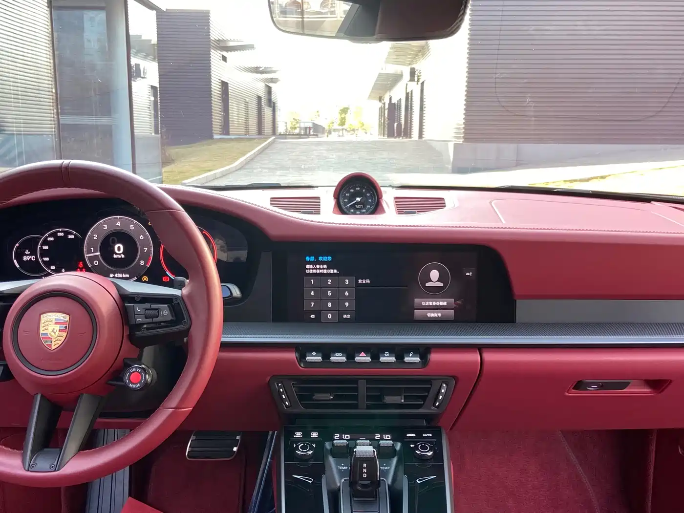 PORSCHE 911