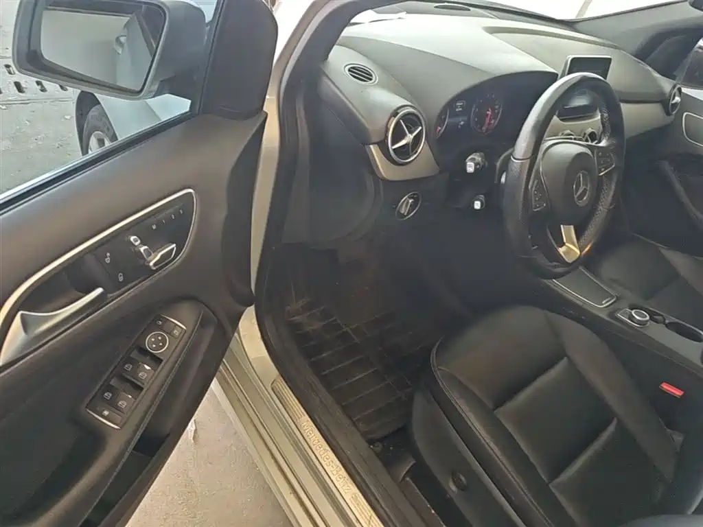 Mercedes-Benz B-Class 2015 B 200 Style фото 16