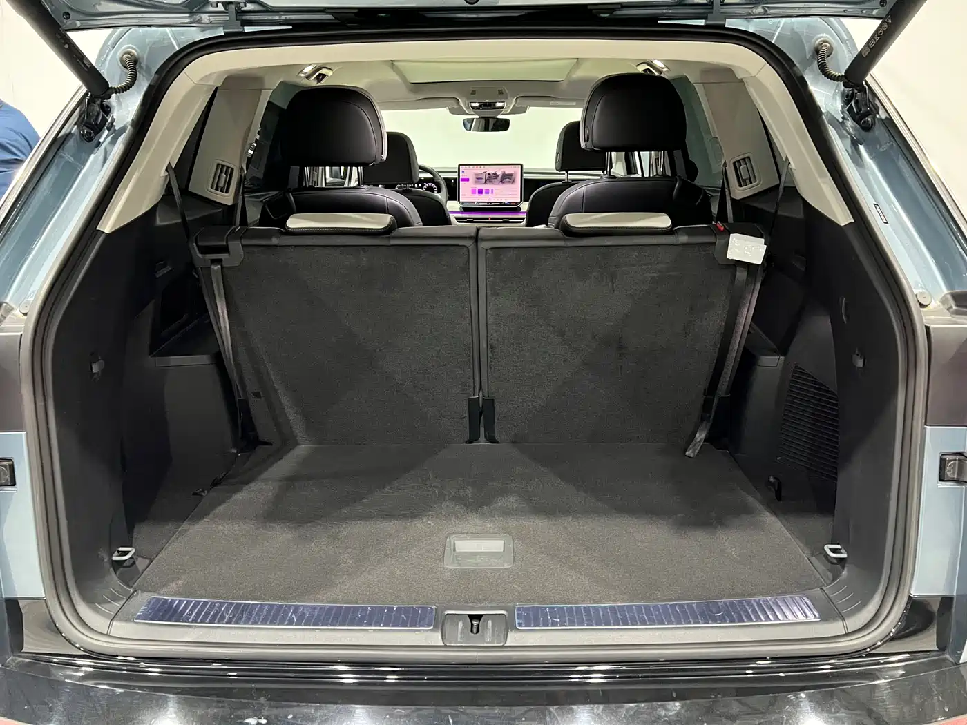 Volkswagen Talagon 2025 450TSI R-Line 6-Seater фото 11