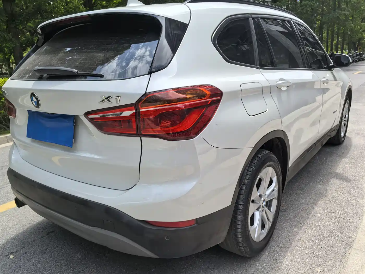 BMW X1 2018 sDrive18Li Premium Model фото 13
