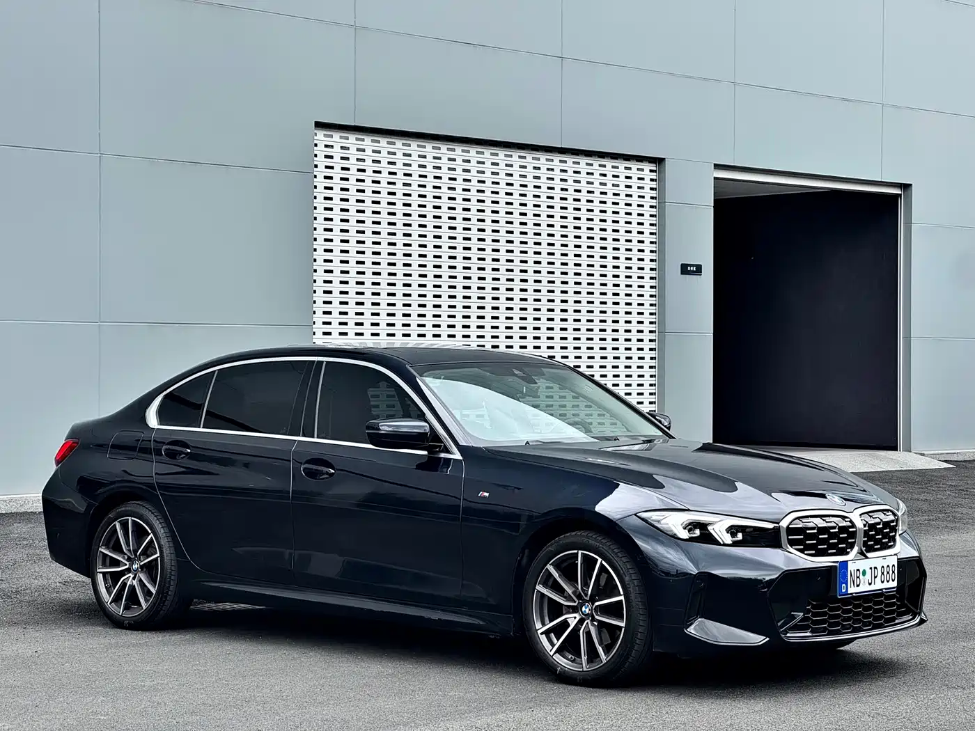 BMW 3 Series 2024 325Li M Sport Package фото 5