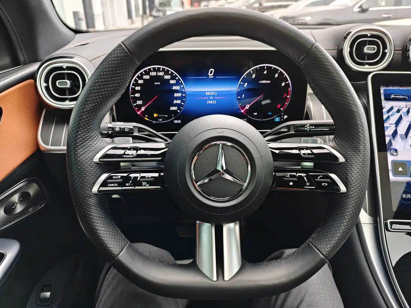 Mercedes-Benz GLC 2023 GLC 300 L 4MATIC Luxury 7-Seater фото 11