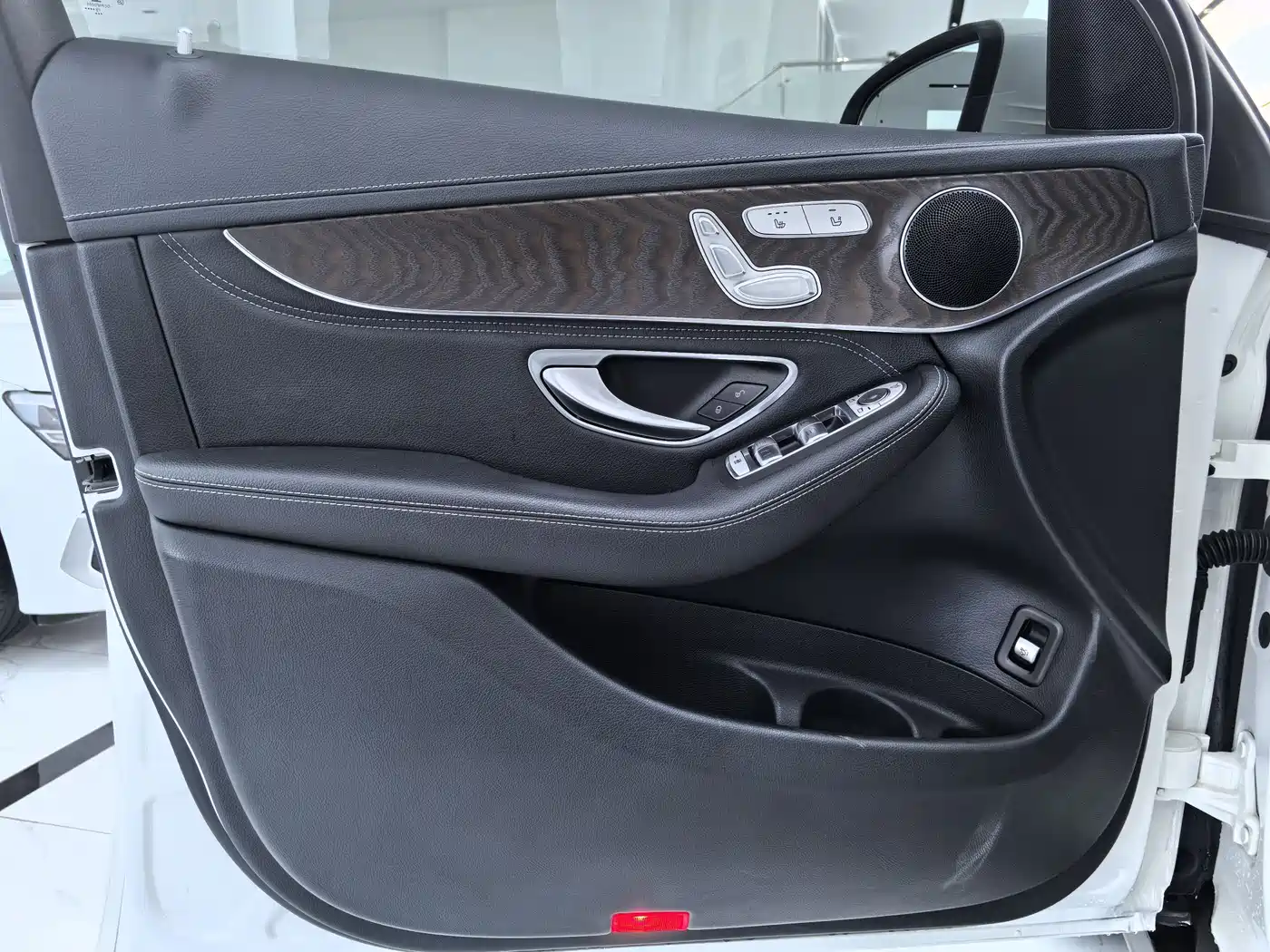 Mercedes-Benz GLC 2020 GLC 260 L 4MATIC Luxury фото 5