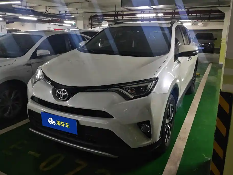 صورة 1 - Toyota RAV4 Rongfang