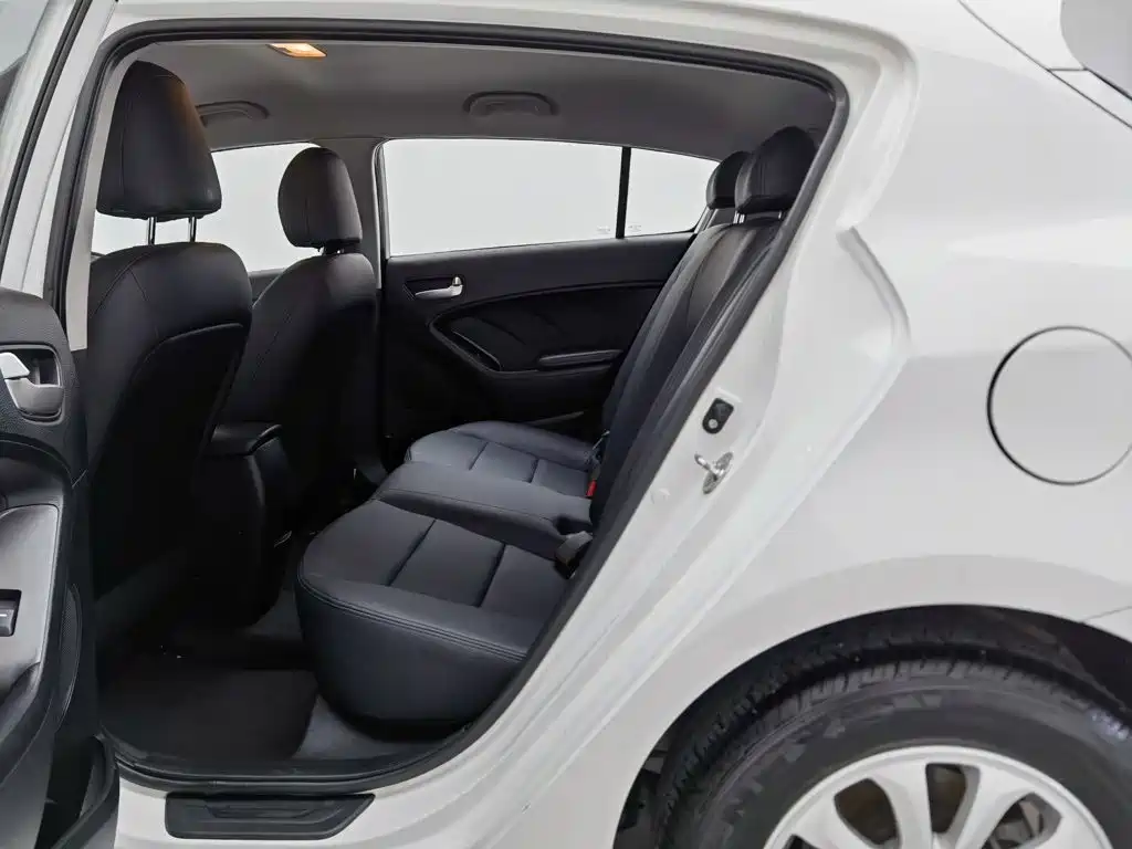 Kia K3S 2014 2014 1.6L Automatic GL