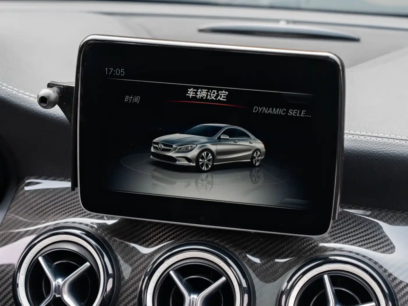 Mercedes-Benz CLA AMG 2017 Facelift AMG CLA 45 4MATIC фото 19