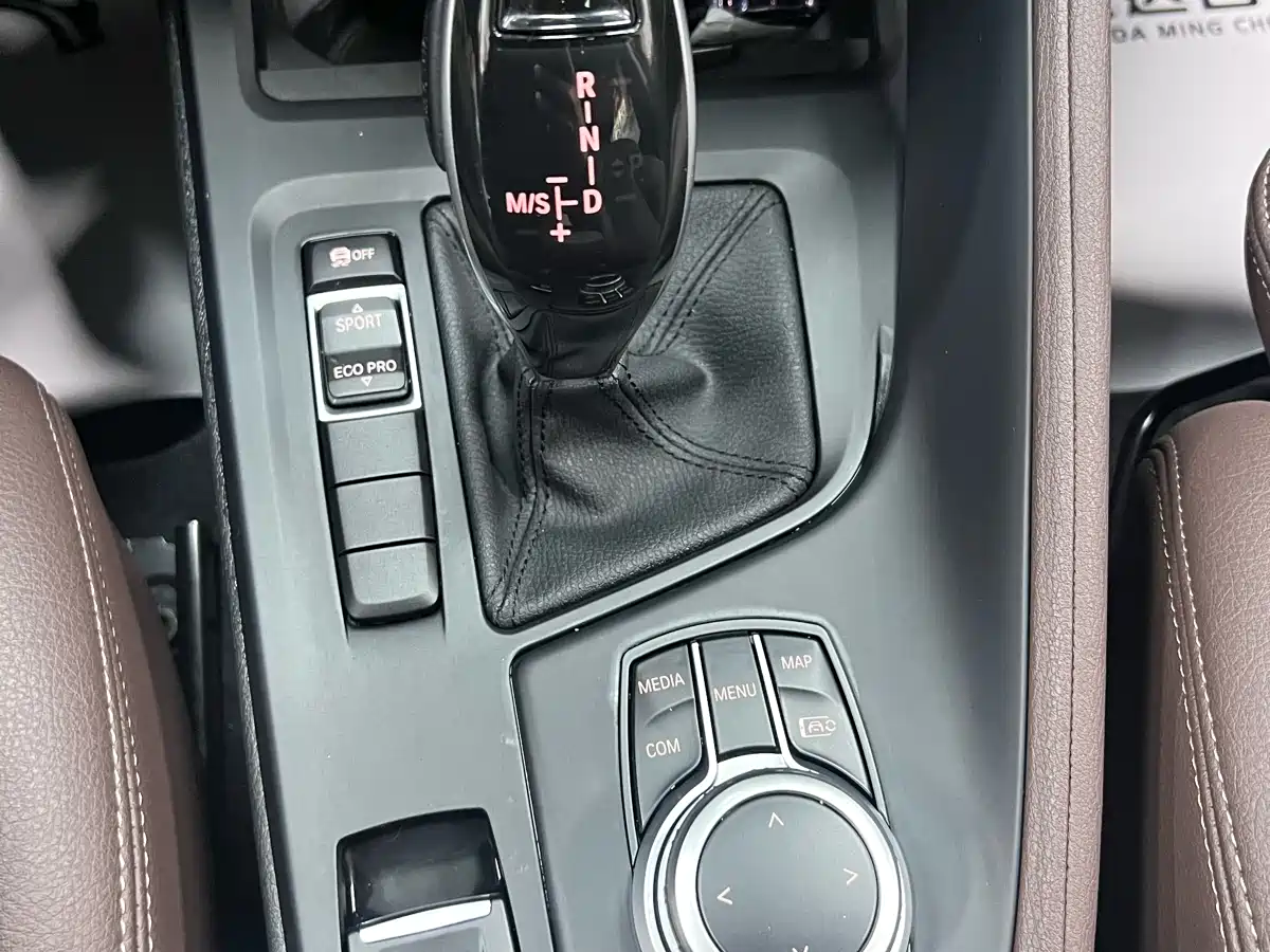 BMW X1 2021 Facelift sDrive20Li Fashion фото 14