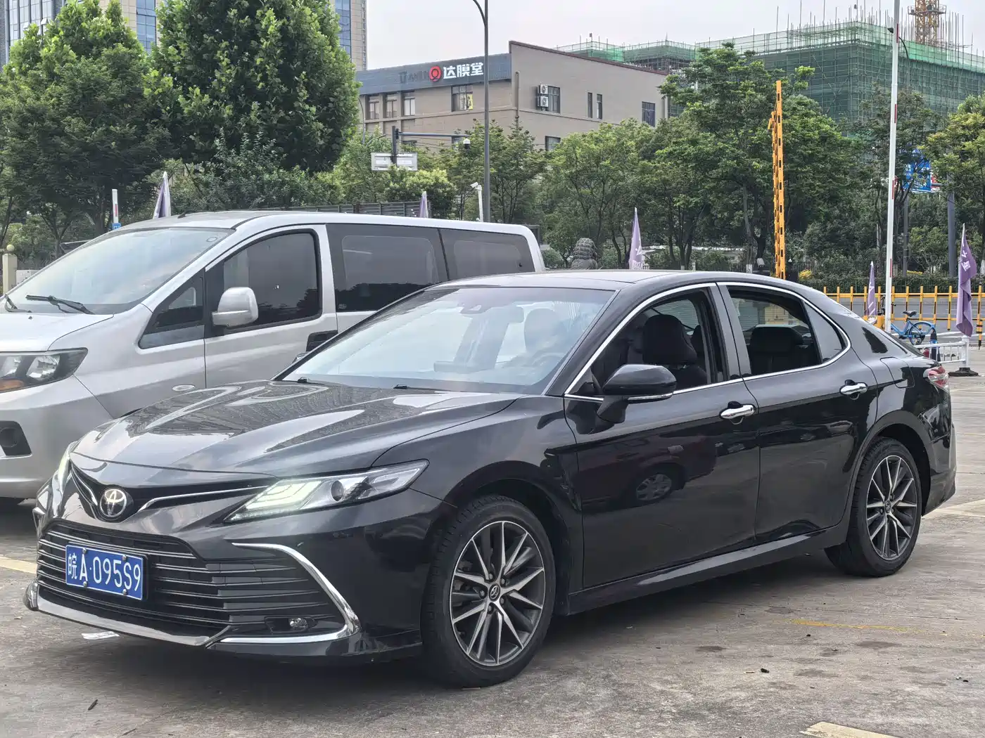 Toyota Camry 2021 2.5G Luxury Edition