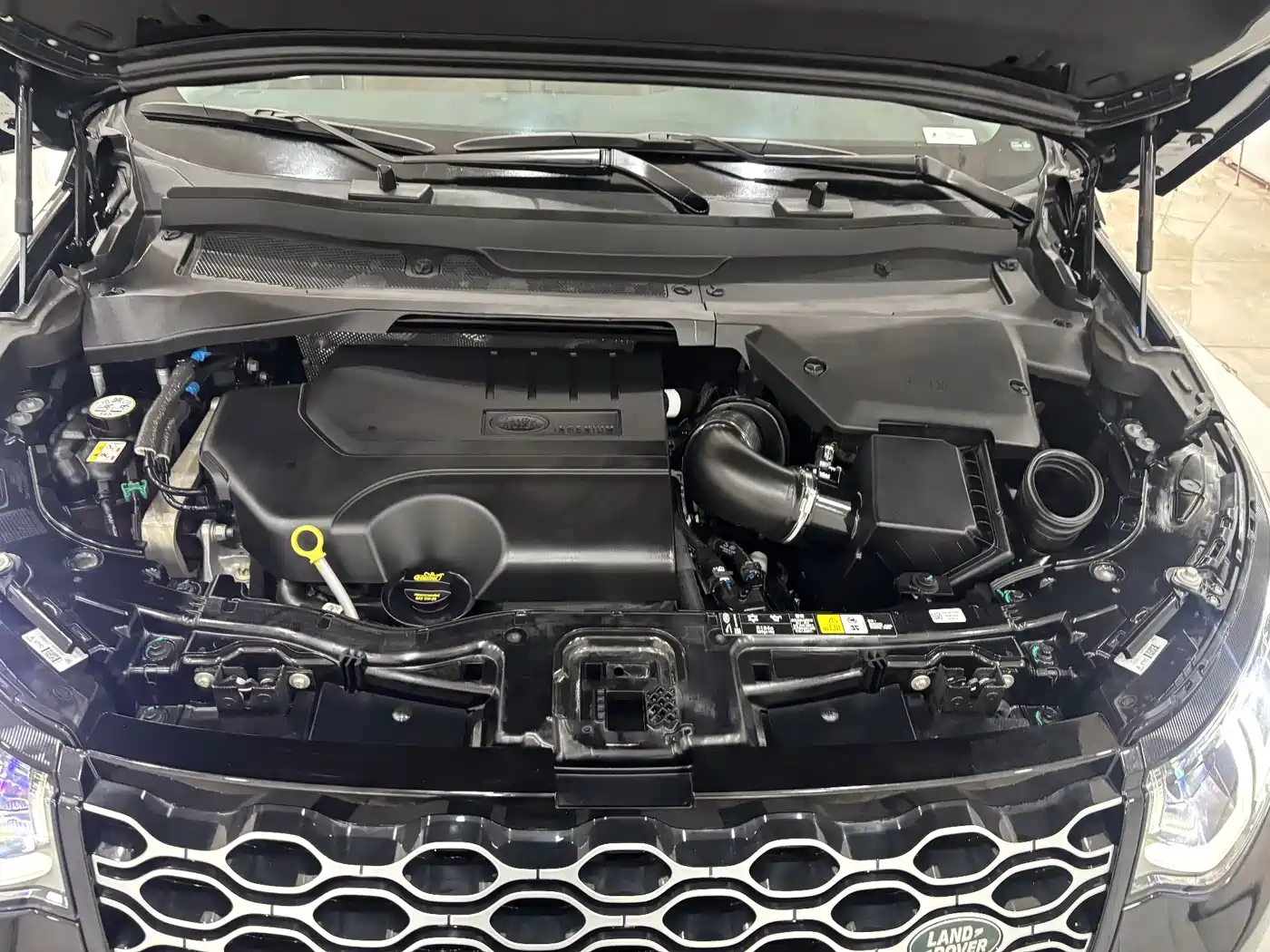 Land Rover Discovery Sport 2024 Performance Technology Edition фото 31