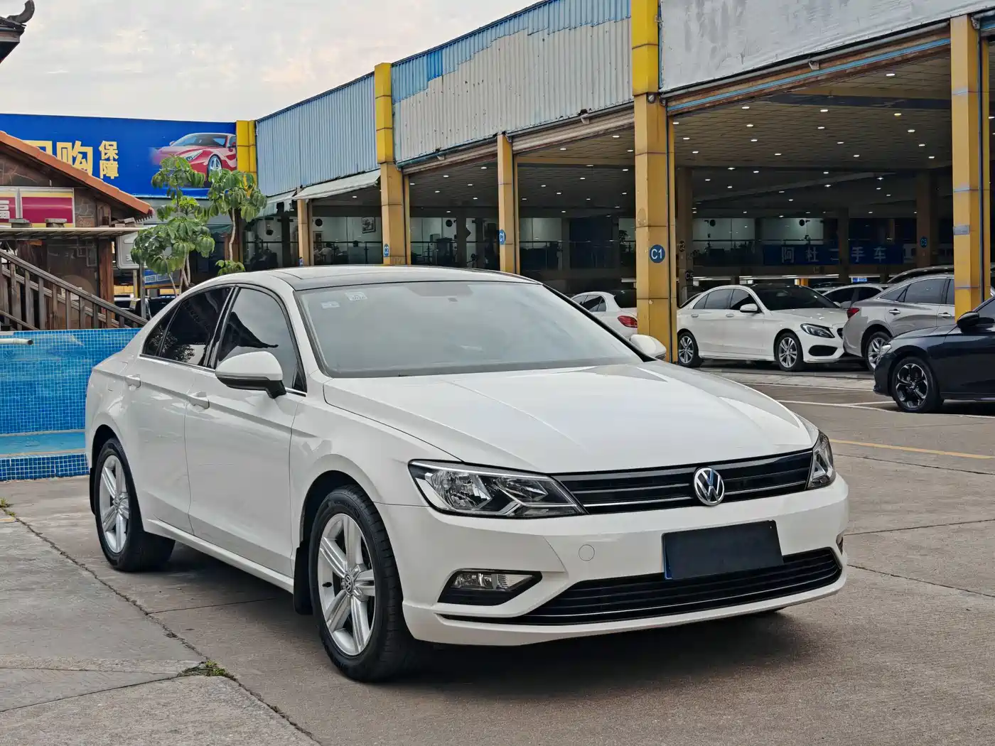 Volkswagen Lamando 2018 280TSI DSG Comfort Edition фото 3