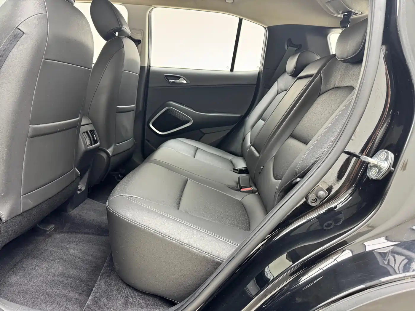 Hyundai Beijing Hyundai ix35 2018 2.0L Automatic 2WD Zhiyong·Enjoyment Edition фото 4