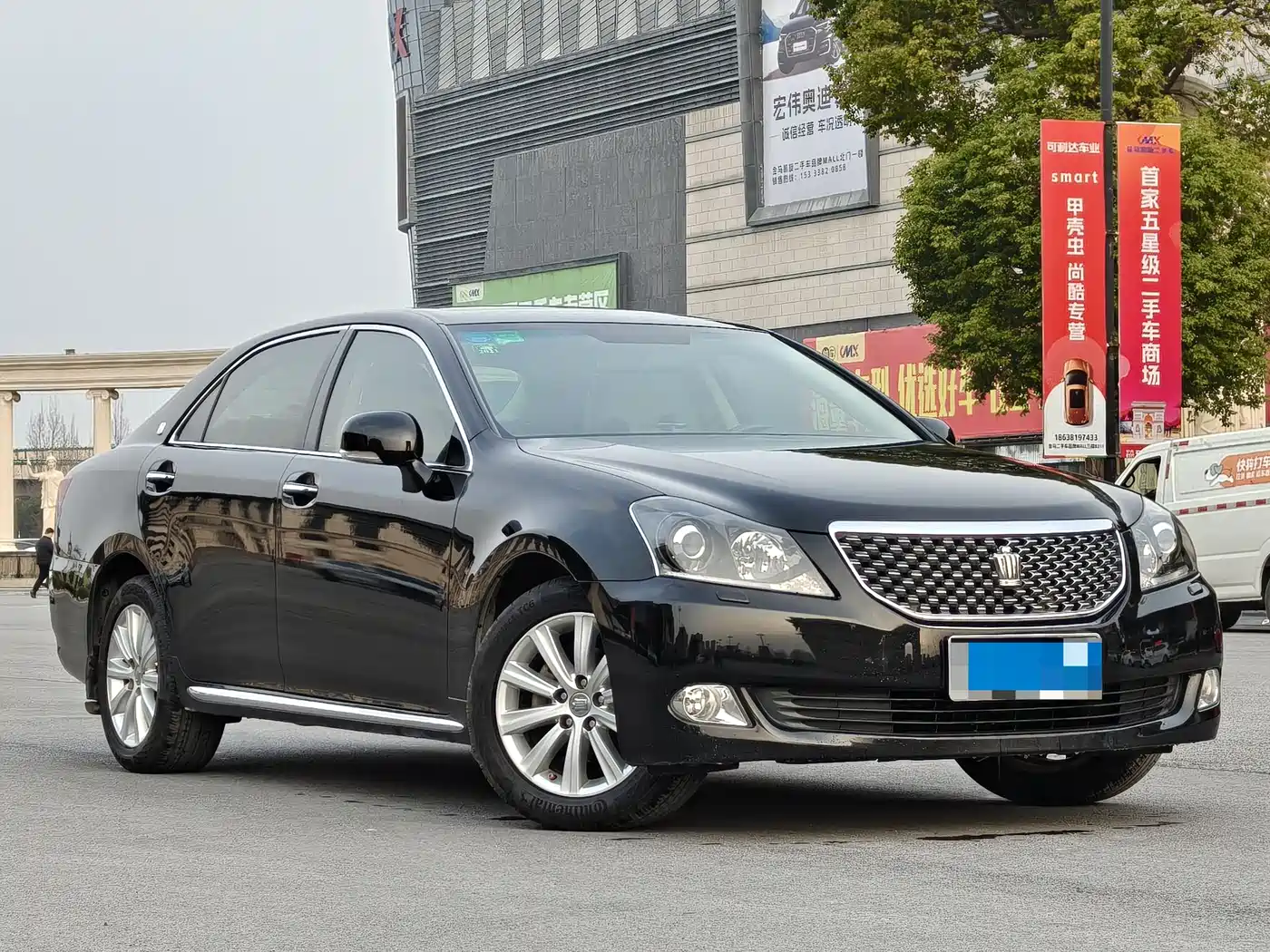 Toyota Crown 2011 2.5L Royal Leather Sunroof Special Edition фото 3