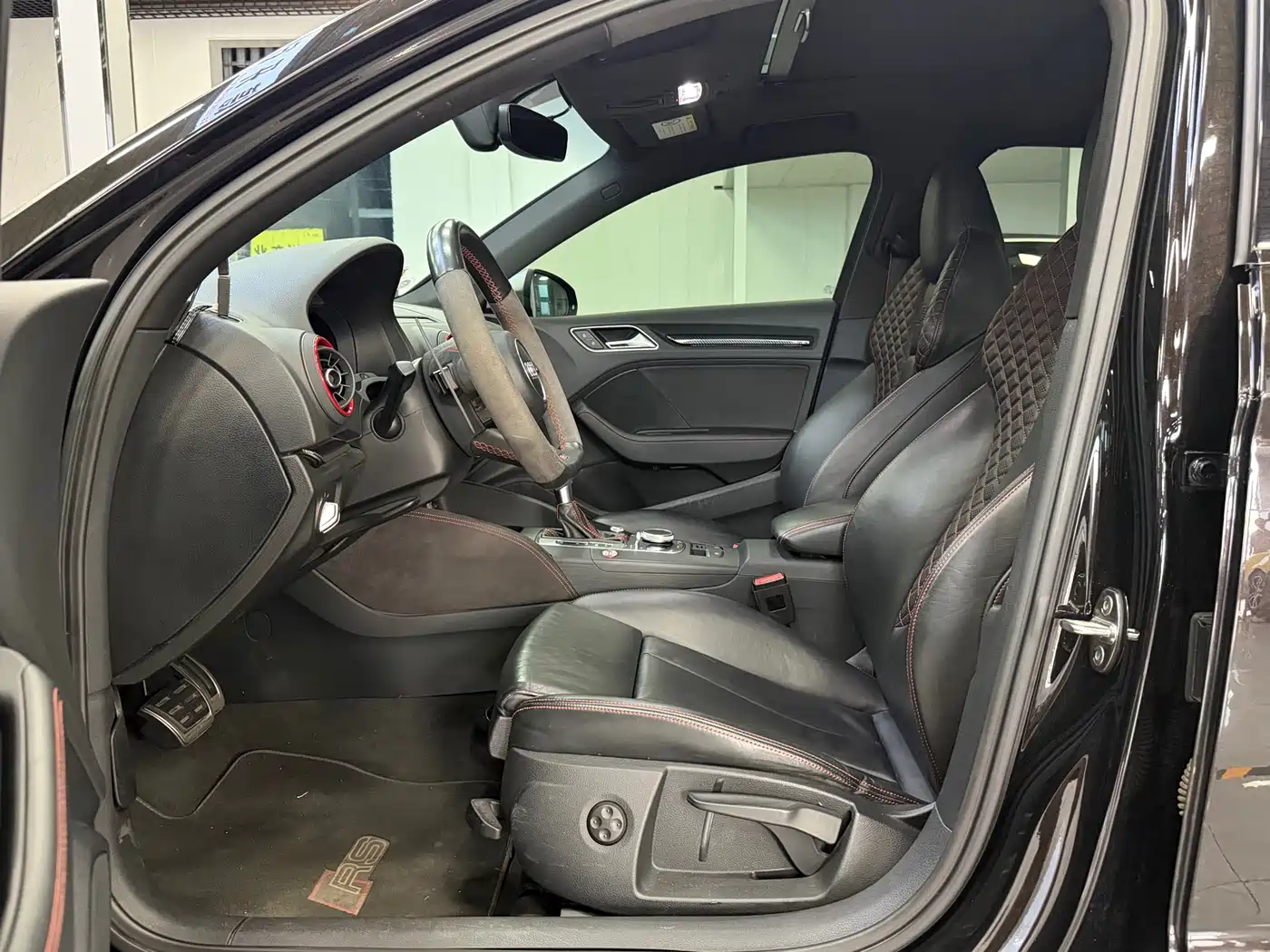 Audi RS 3 2017 RS 3 2.5T Limousine фото 2