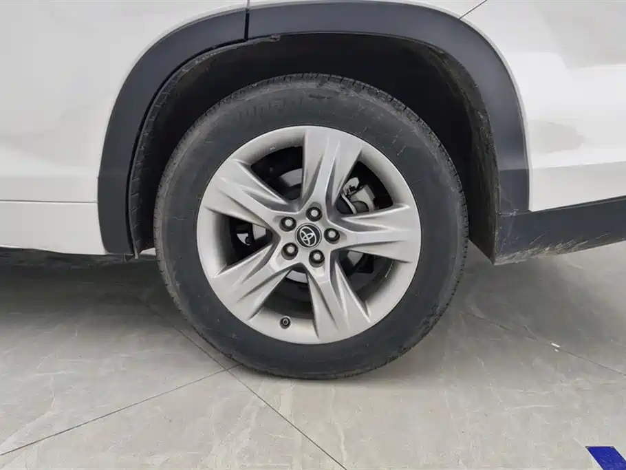Toyota Highlander 2021 2.0T AWD Premium 7-Seater фото 6