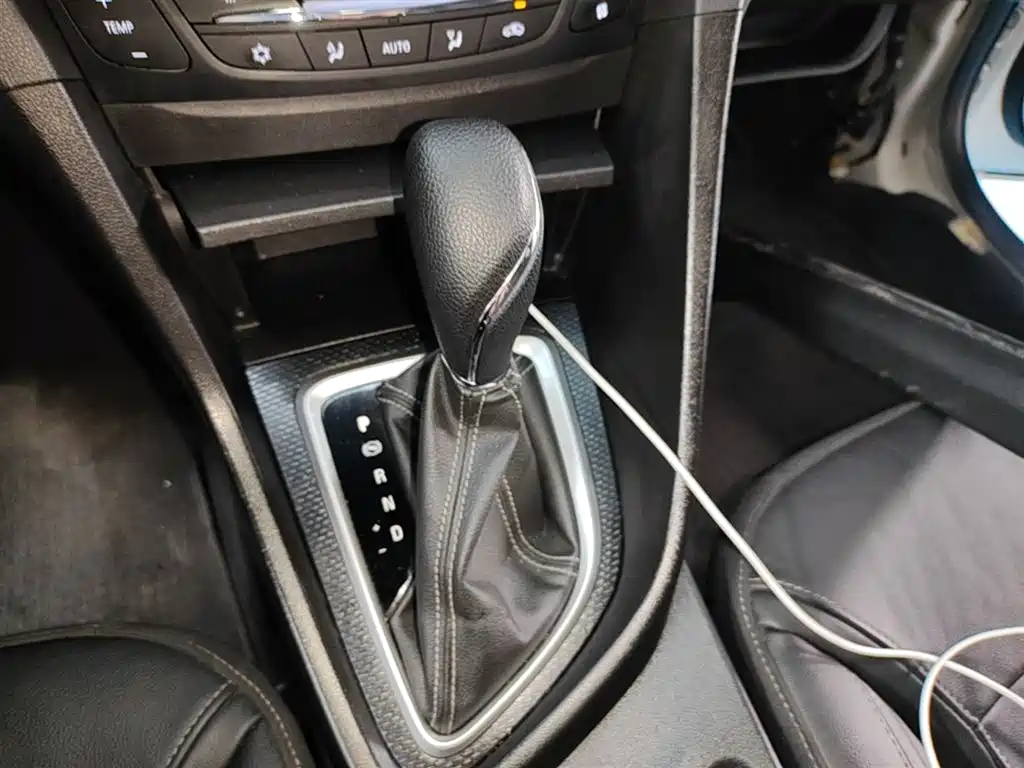 Buick Excelle 2019 18T Auto Connected Elite China VI фото 14